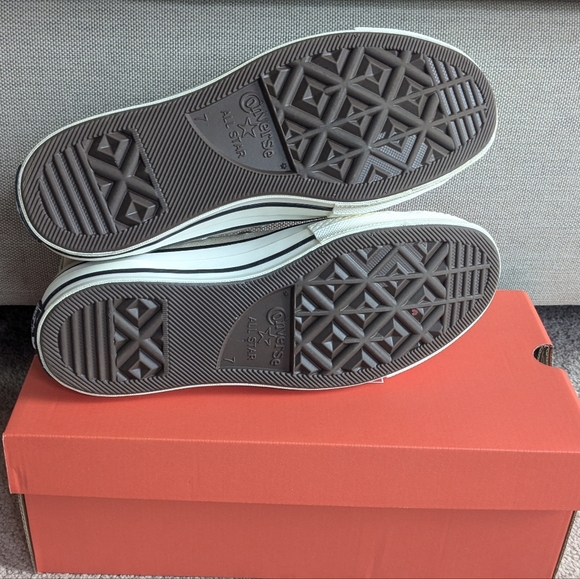 Converse Chuck 70 High Tops Oat Milk - Picture 6 of 9